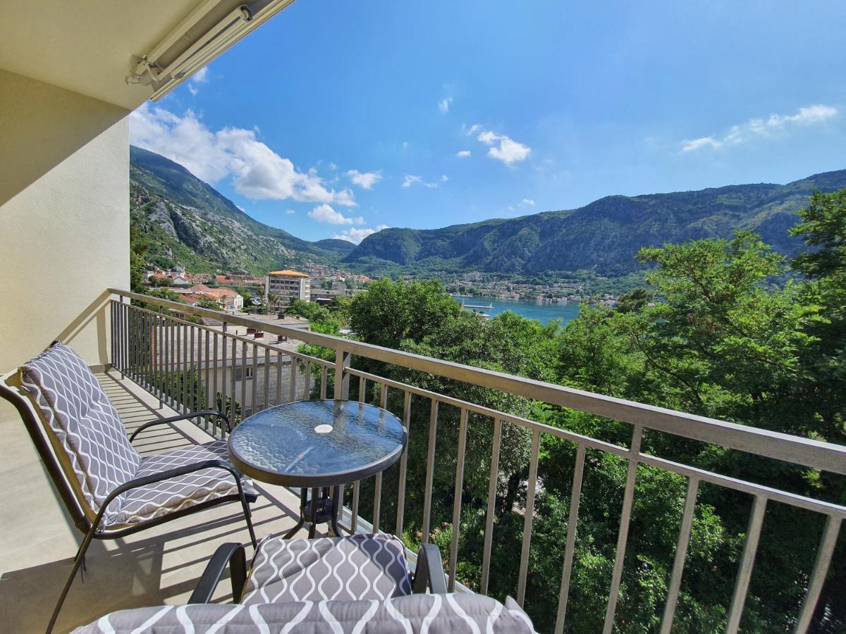 Viola Lux Apartments Kotor Exterior foto